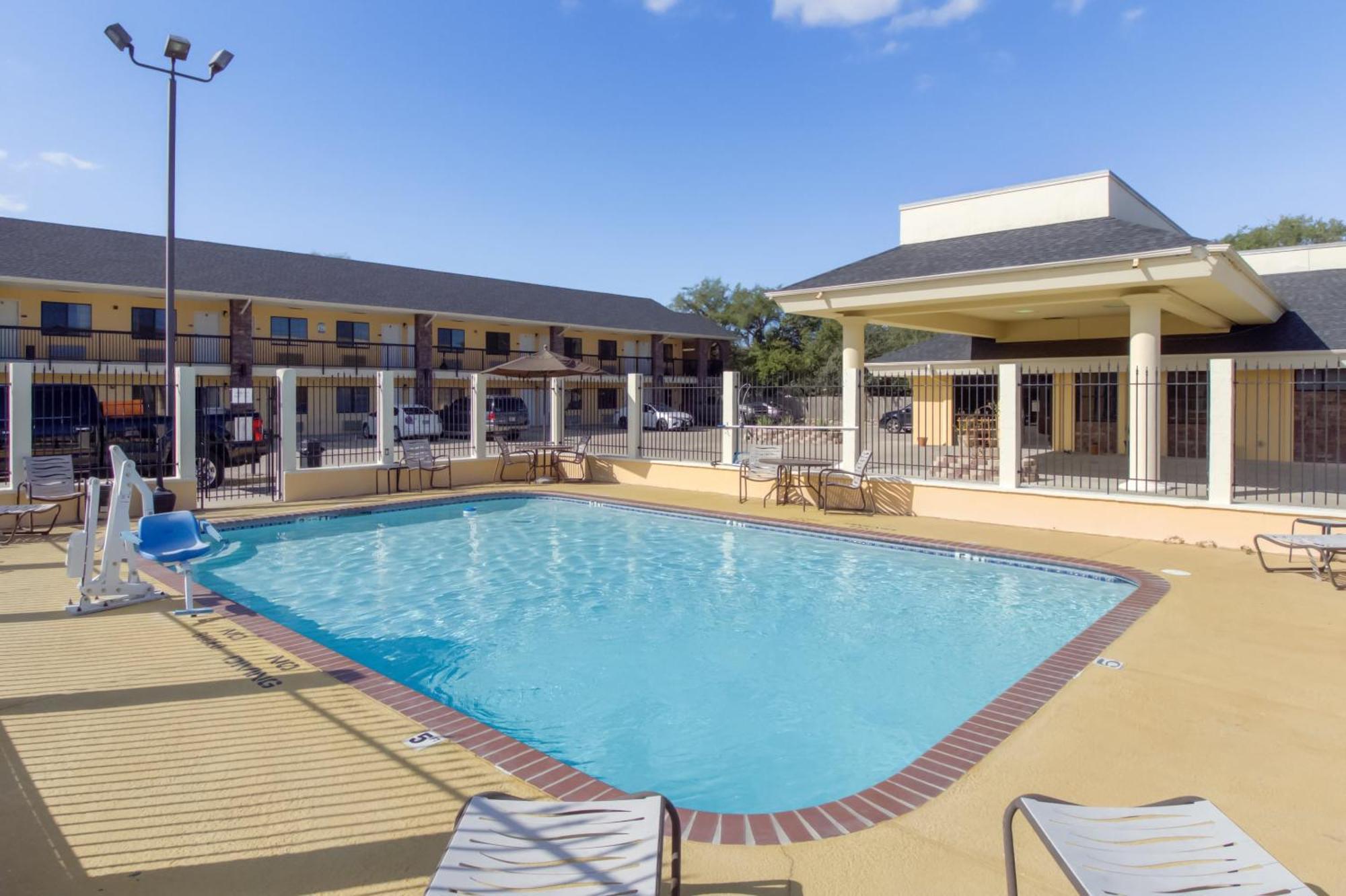 Hotel Oyo Tx